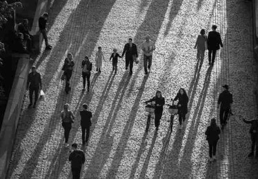 如何在抖音成人版提升账号权重？-内容创新指南