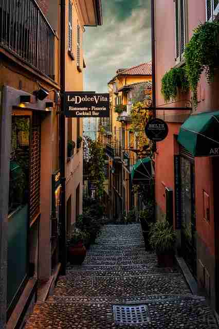 每日大赛纪实：深蓝系比特舞曲：极限拉扯——创造力点燃城市夜空